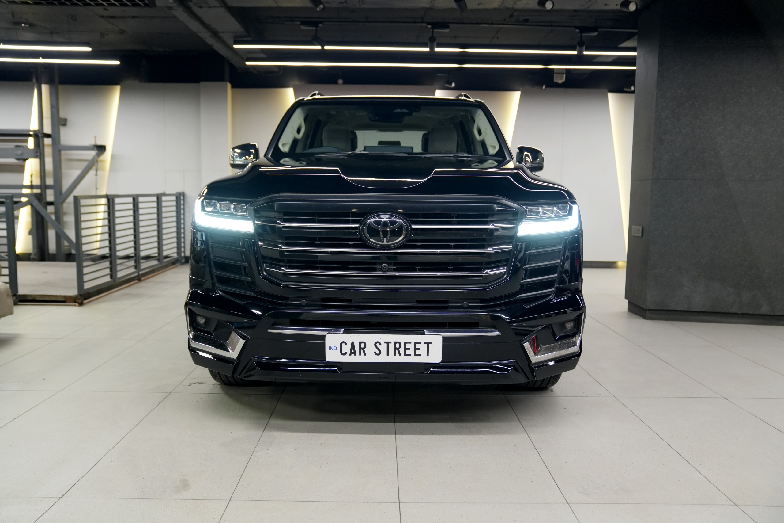 Toyota Land Cruiser LC300 ZX 